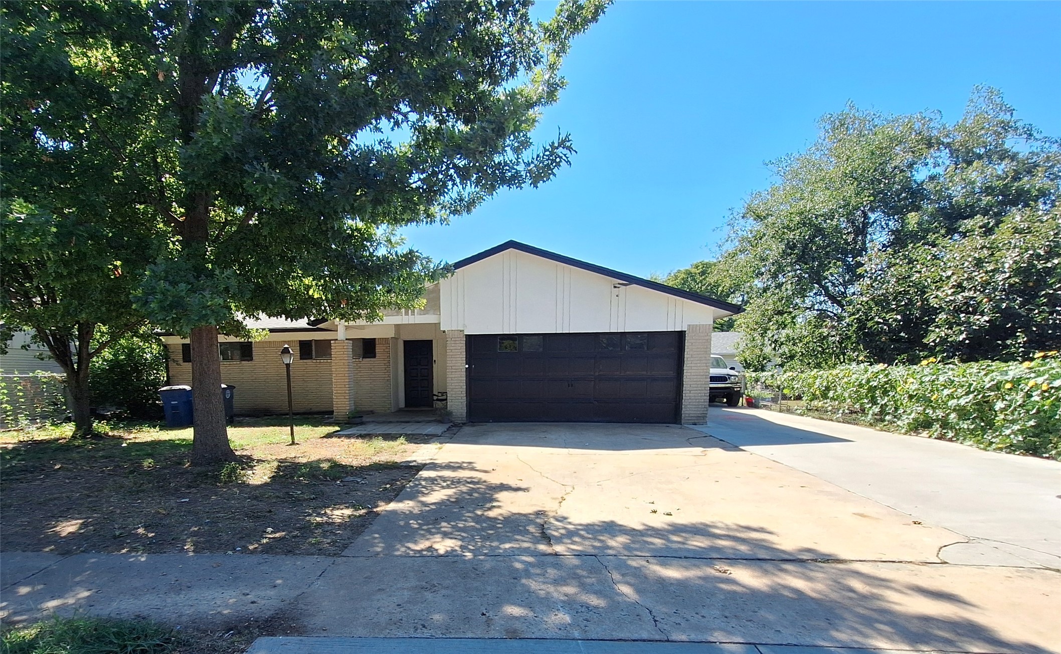 11710 E 28th Place