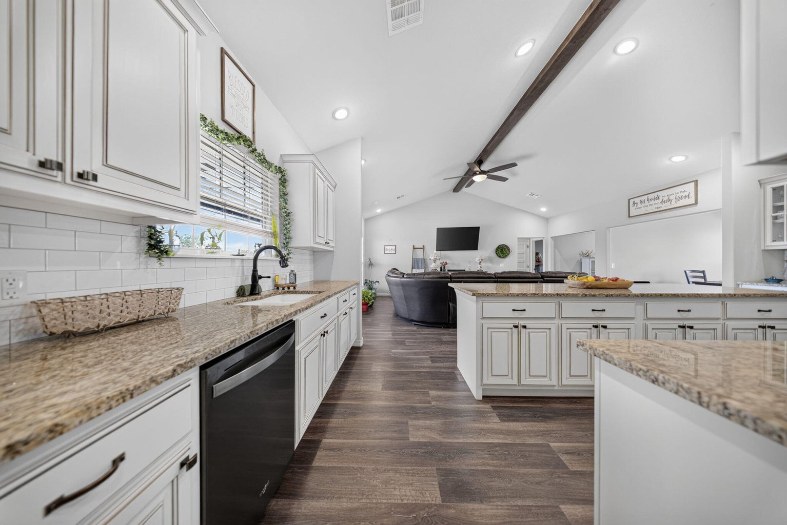 22111 Highway 2 Property Photo 10