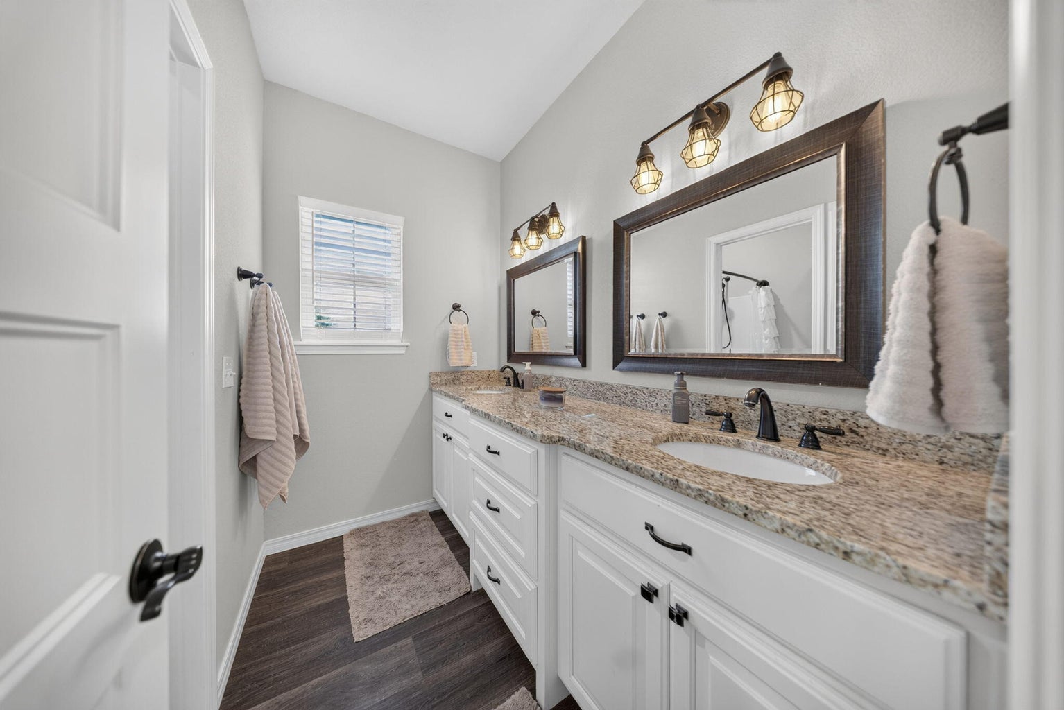 22111 Highway 2 Property Photo 16