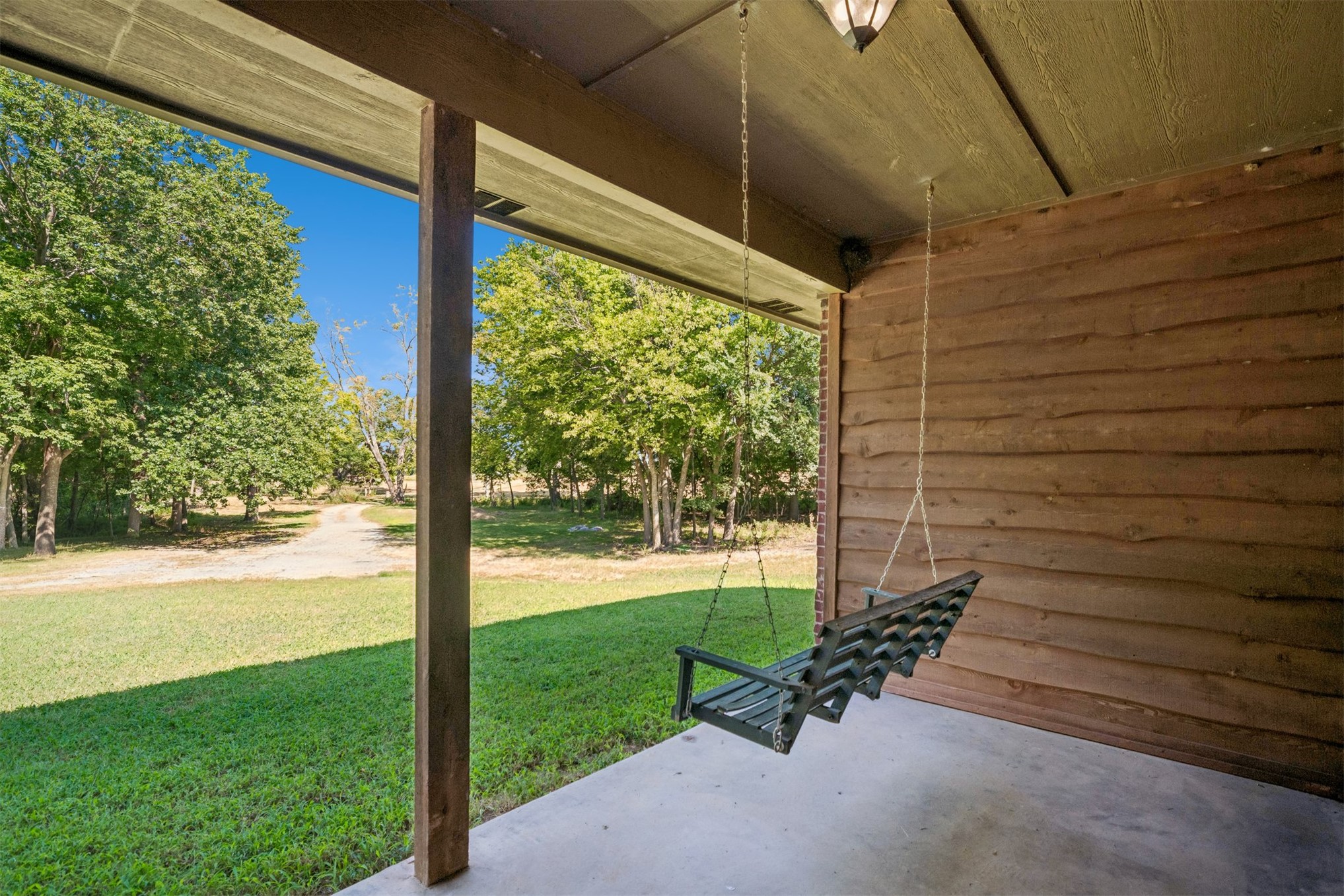 15254 E 486 Road Property Photo 5