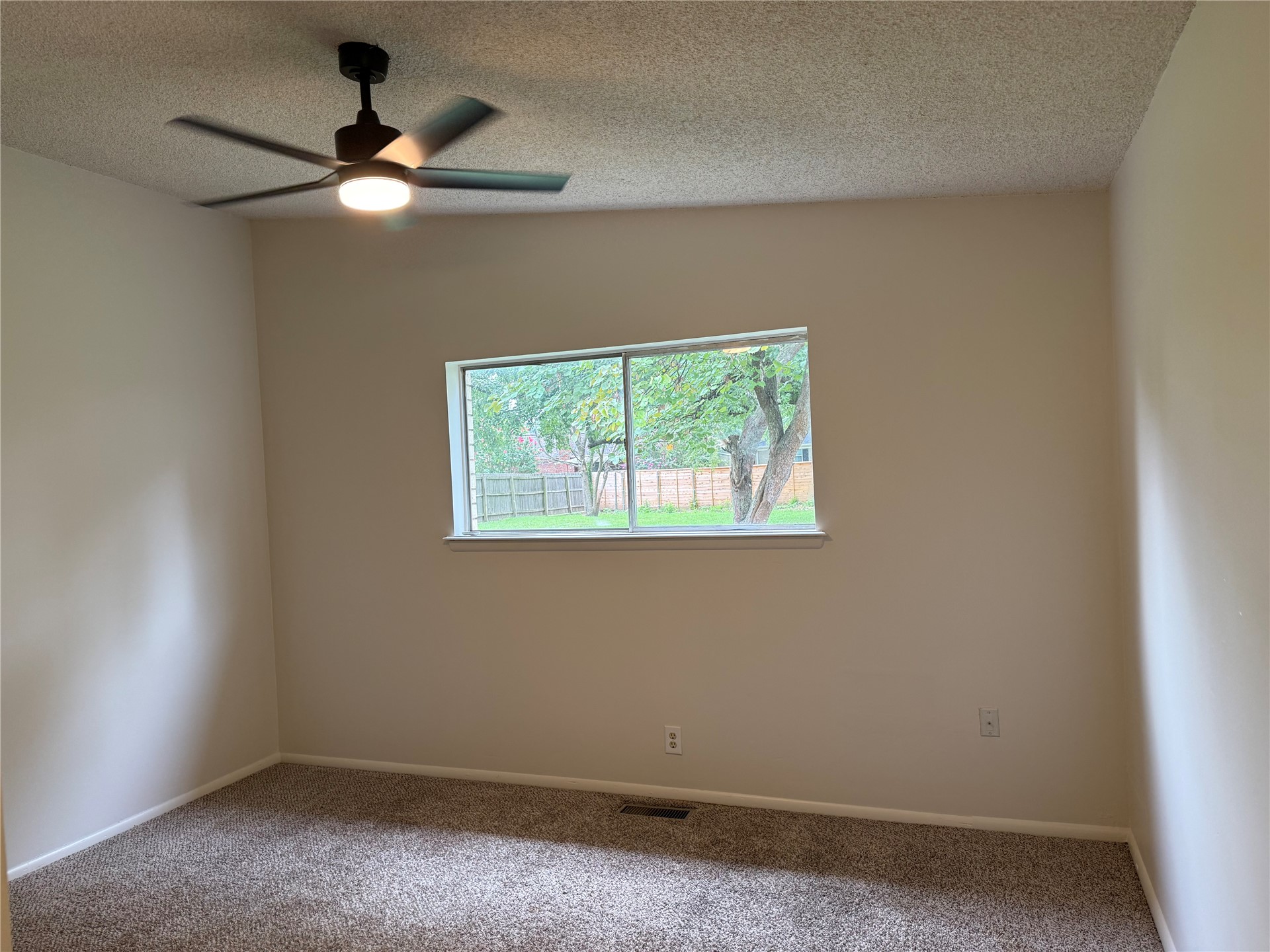 1928 E 55th Place Property Photo 13