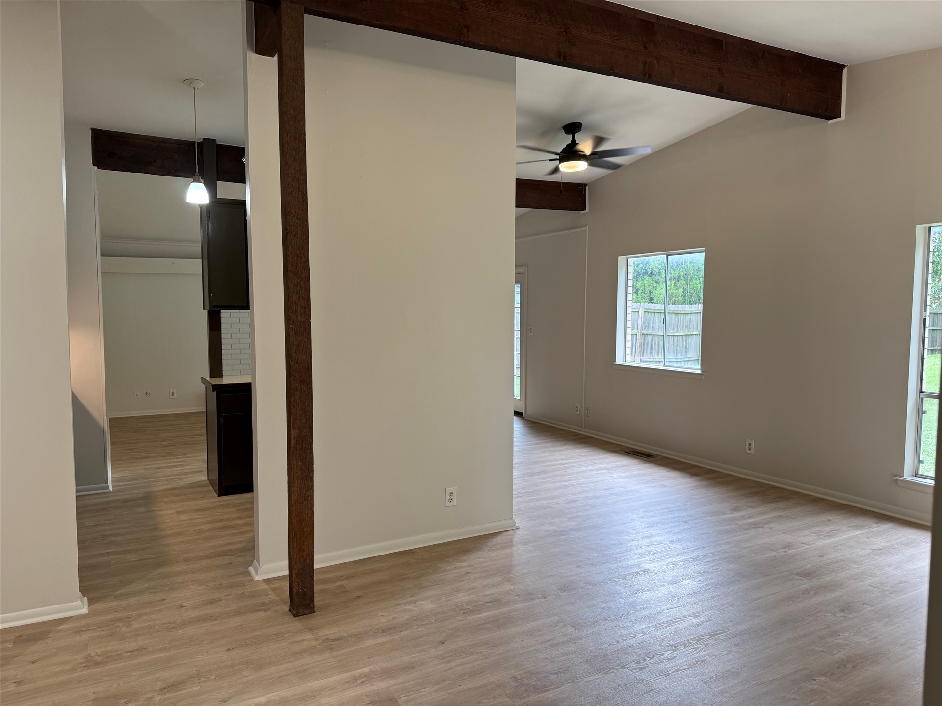 1928 E 55th Place Property Photo 16