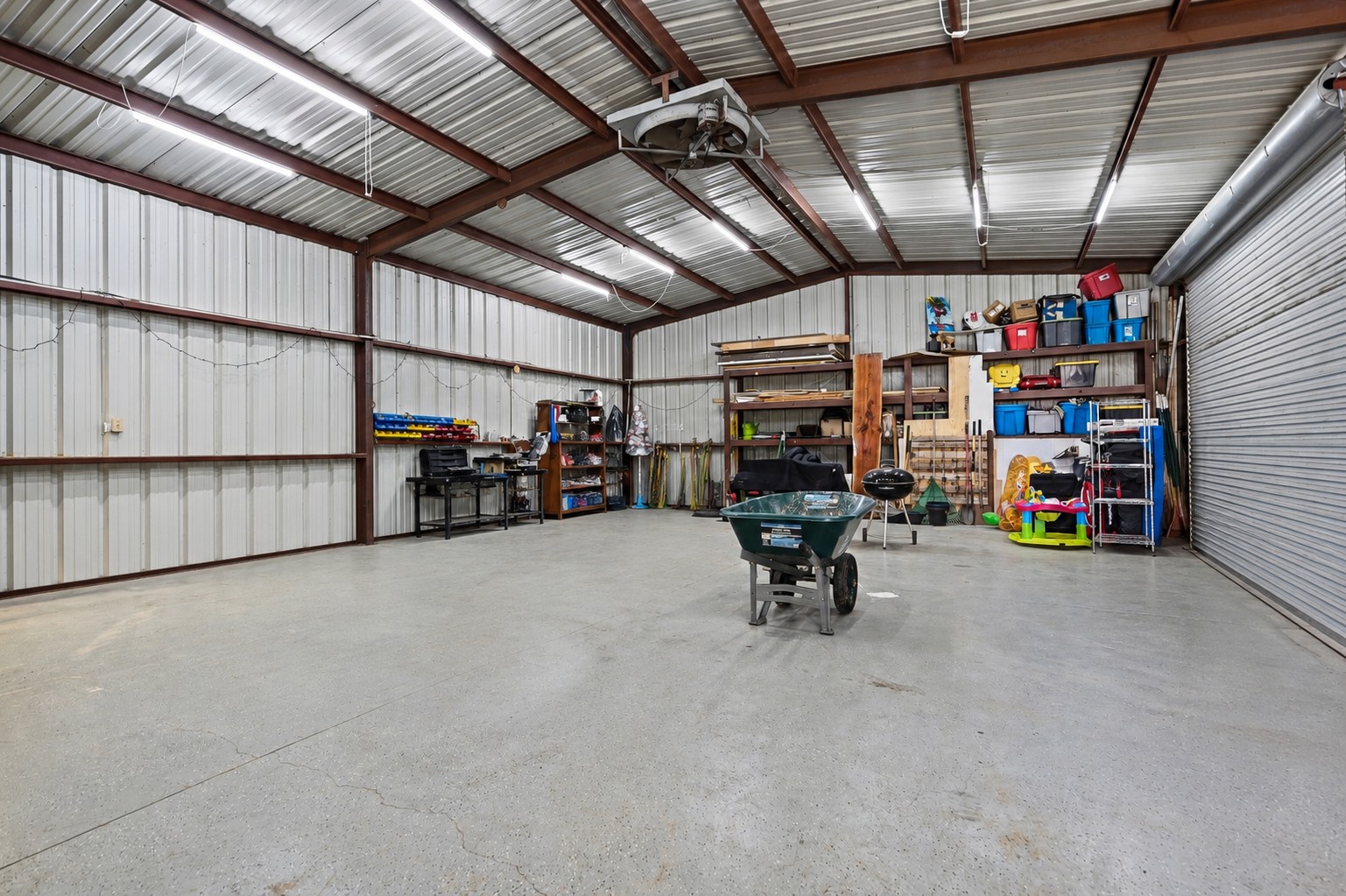 1206 E Schmid Property Photo 25