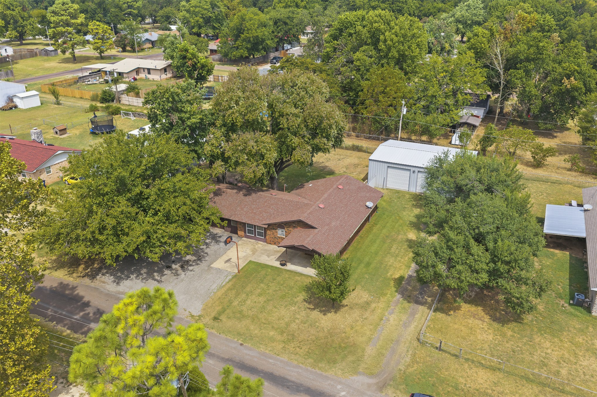 1206 E Schmid Property Photo 26