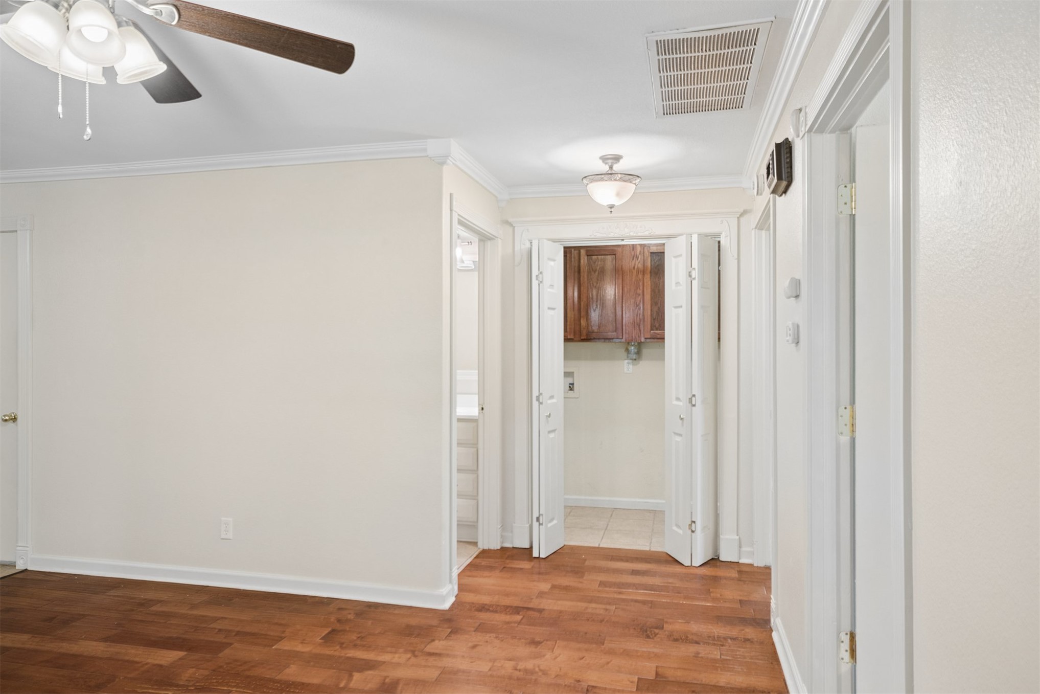 5247 S Columbia Avenue Property Photo 21