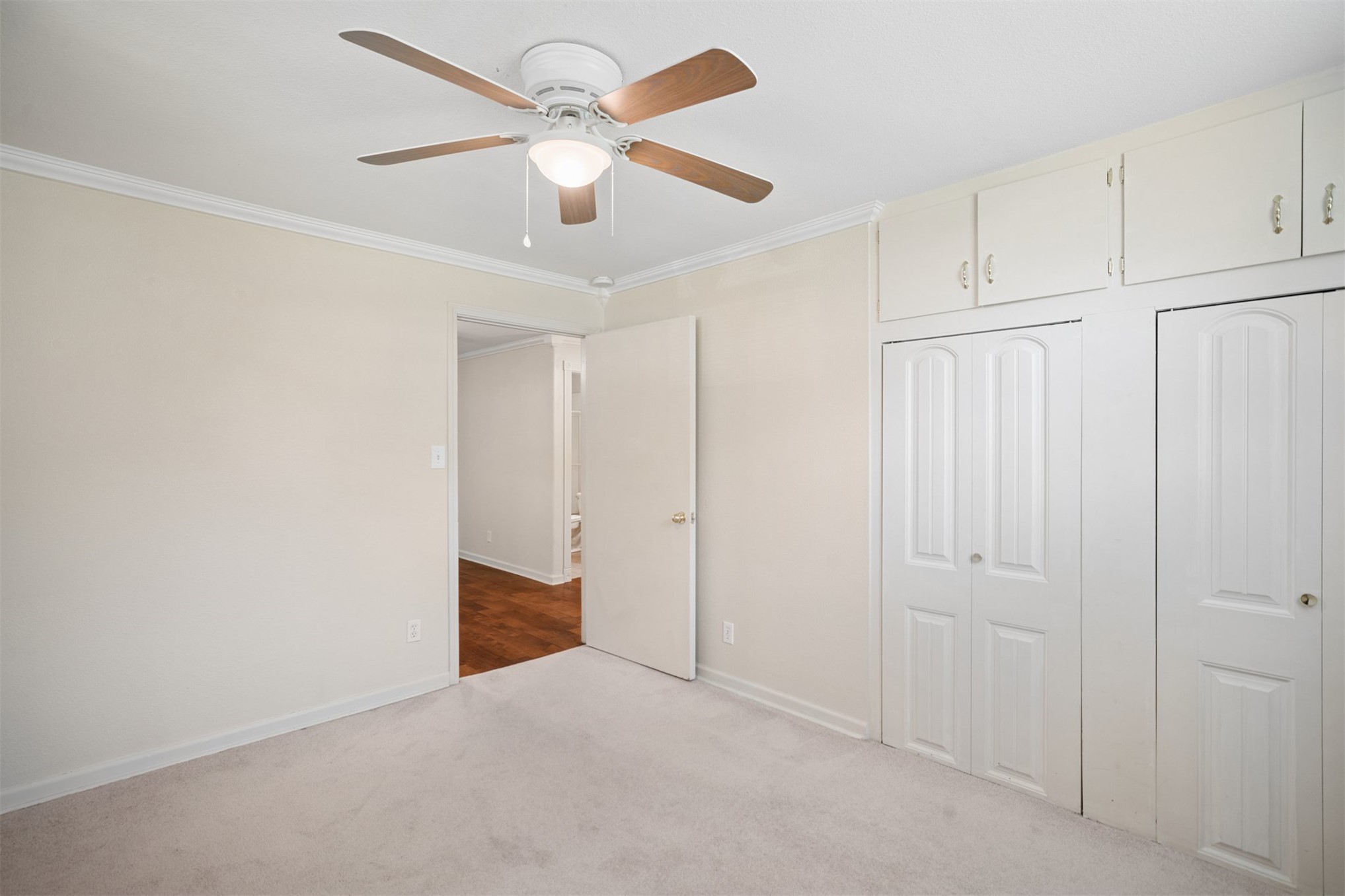 5247 S Columbia Avenue Property Photo 25