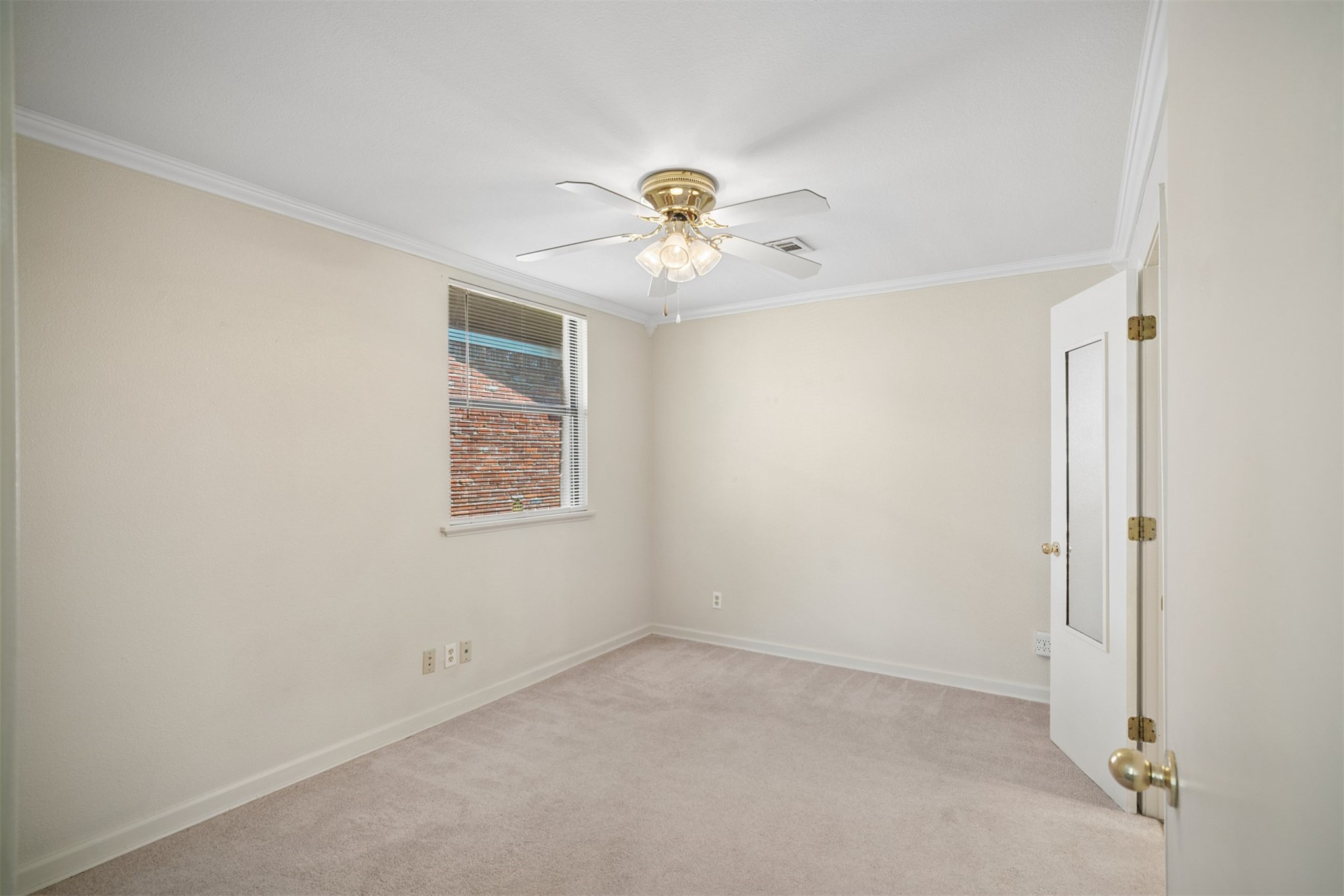 5247 S Columbia Avenue Property Photo 35