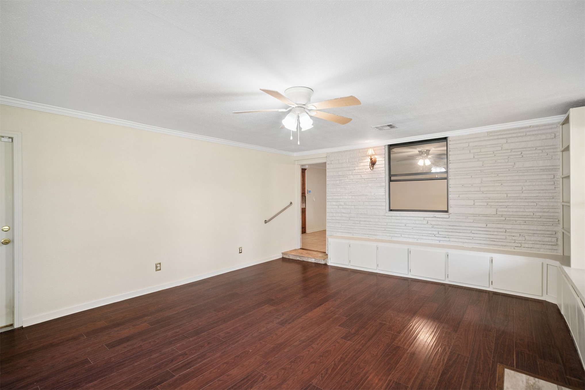 5247 S Columbia Avenue Property Photo 38