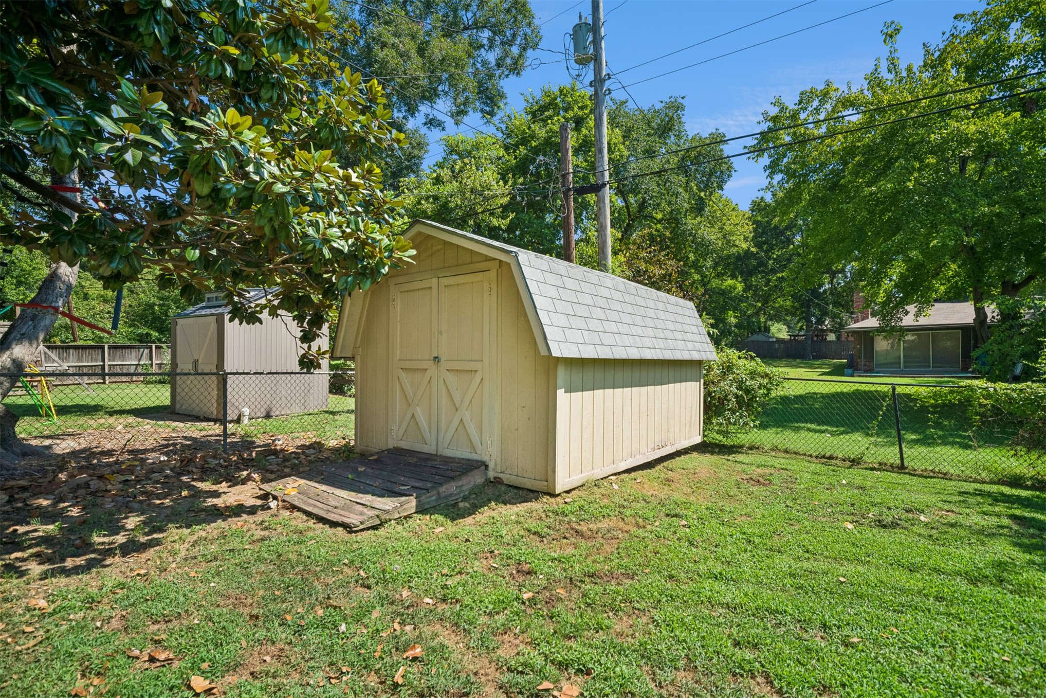 5247 S Columbia Avenue Property Photo 46