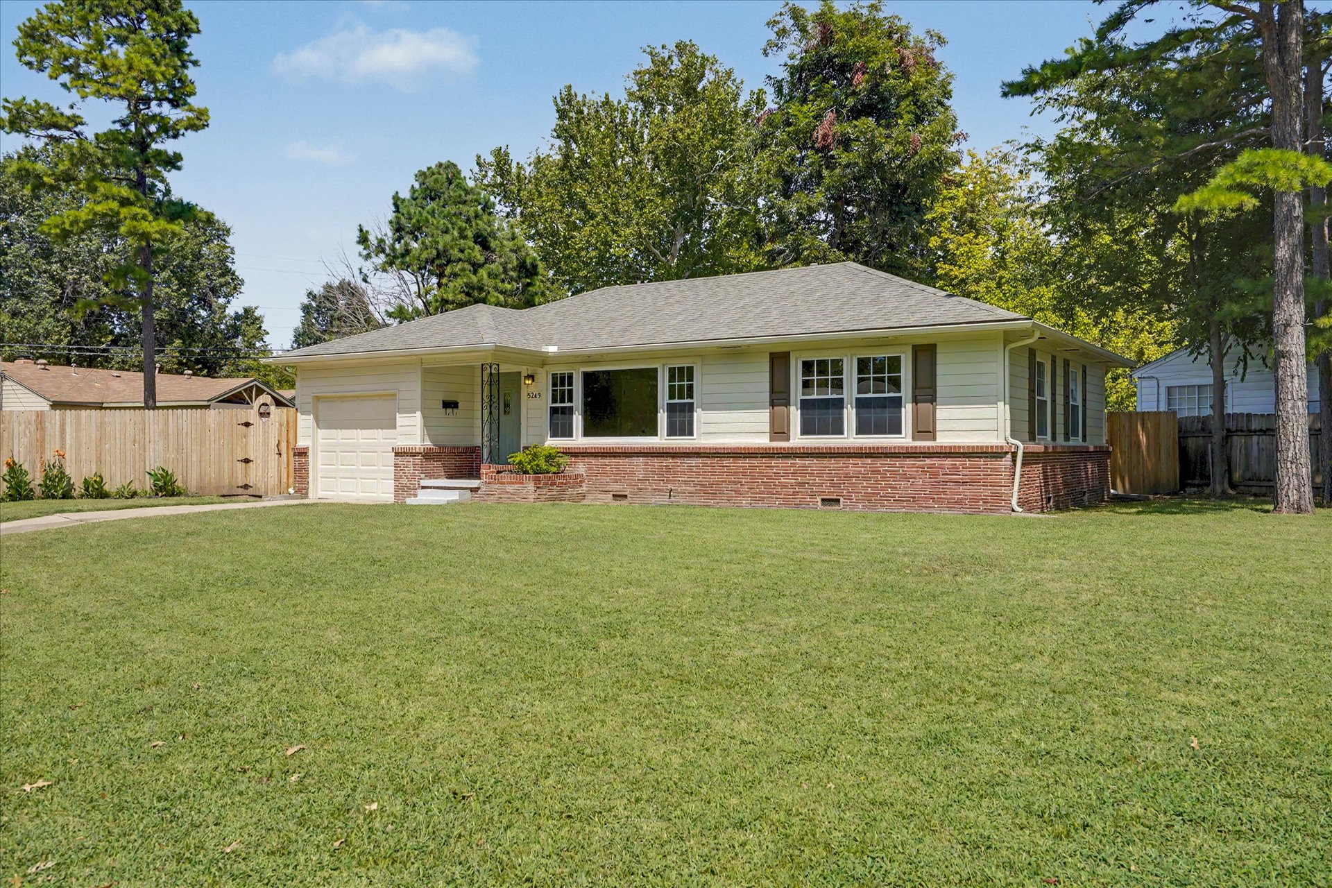 5249 S Saint Louis Avenue Property Photo 4