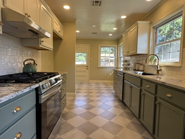 5249 S Saint Louis Avenue Property Photo 12