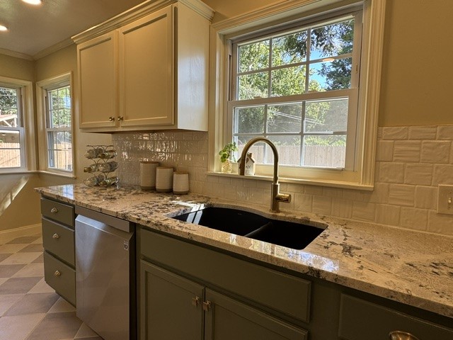 5249 S Saint Louis Avenue Property Photo 13