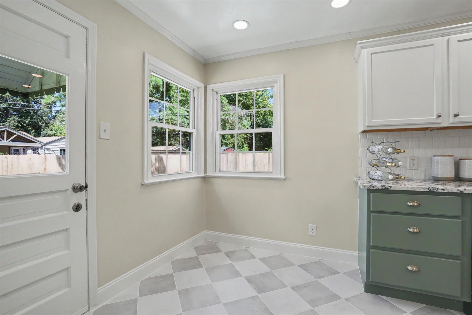 5249 S Saint Louis Avenue Property Photo 20