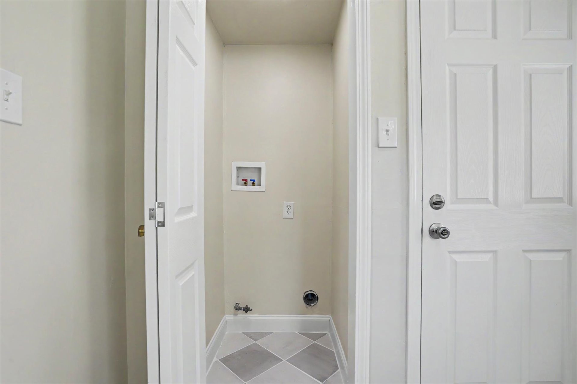 5249 S Saint Louis Avenue Property Photo 21