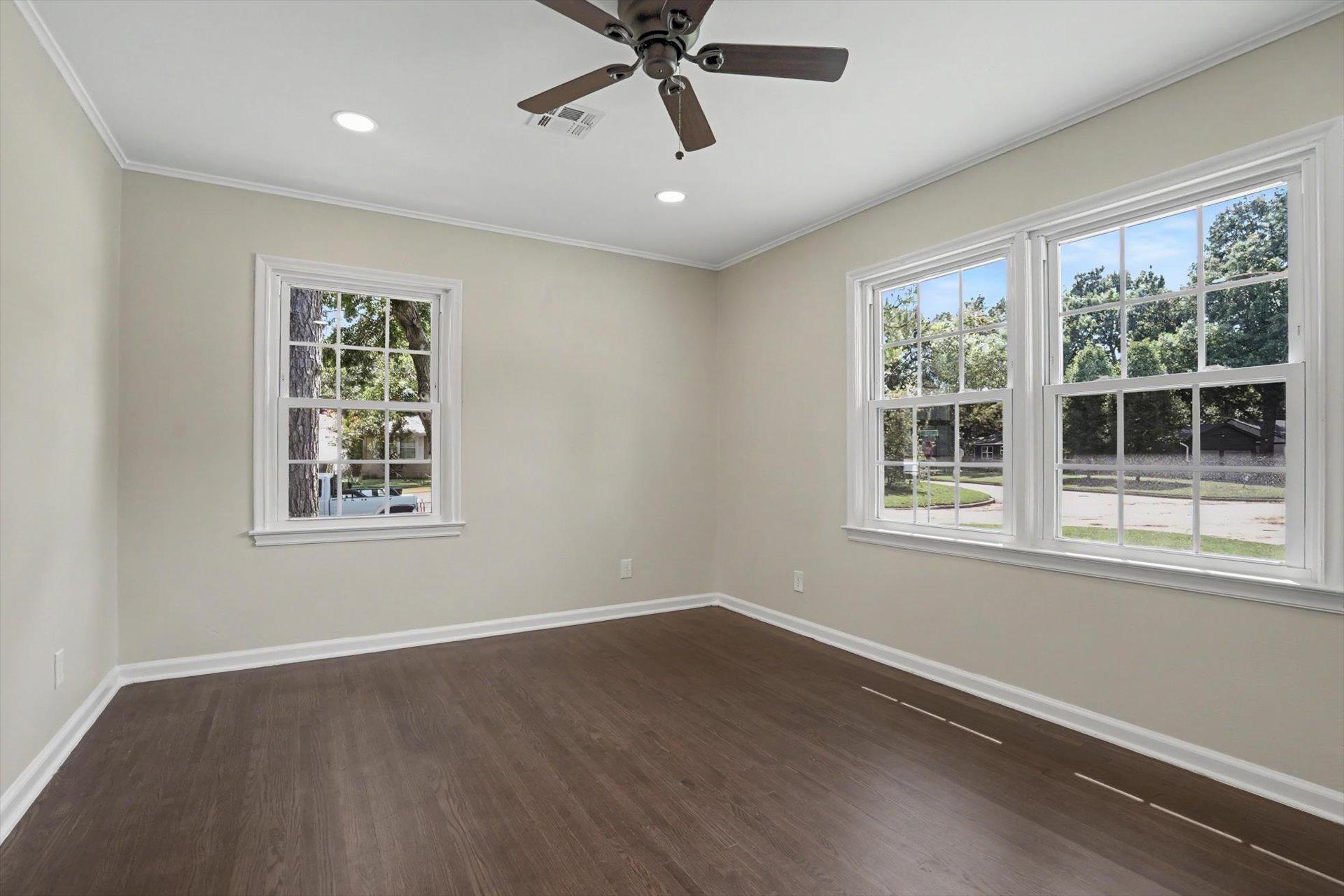 5249 S Saint Louis Avenue Property Photo 22