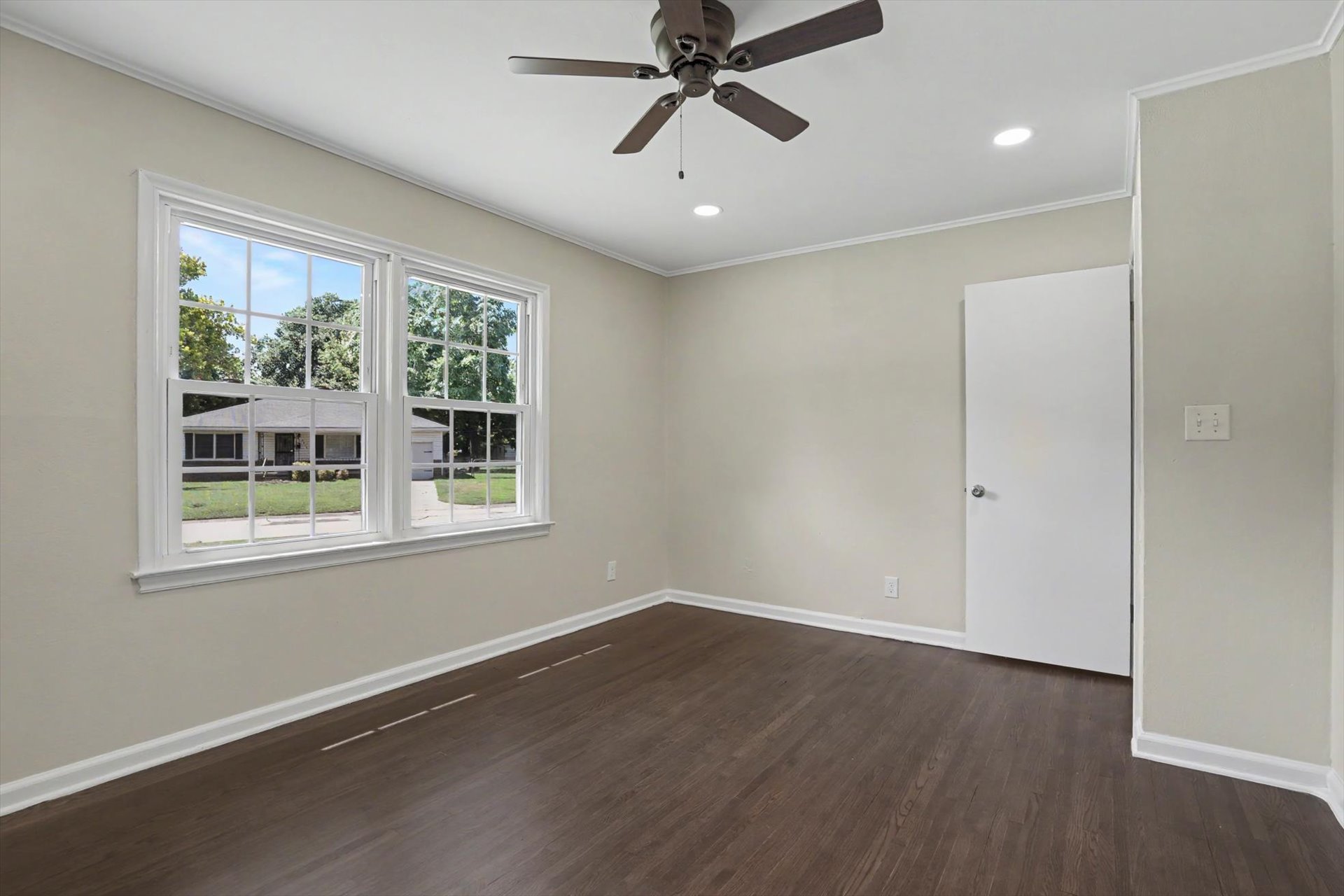 5249 S Saint Louis Avenue Property Photo 23