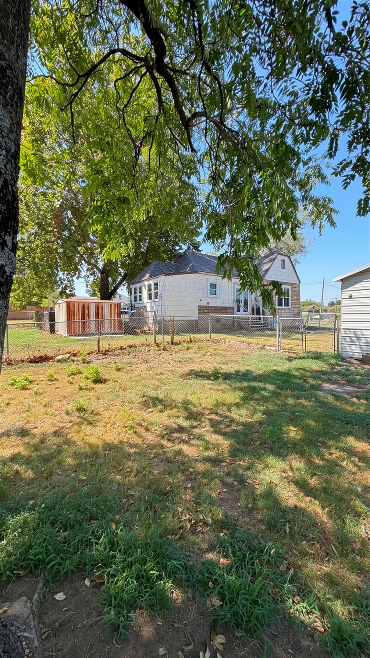 1301 N Allegheny Avenue Property Photo 6