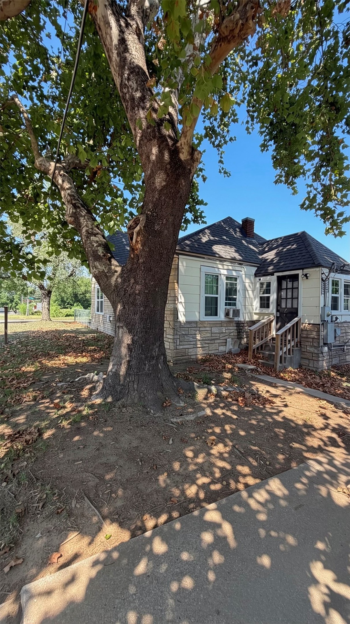 1301 N Allegheny Avenue Property Photo 8