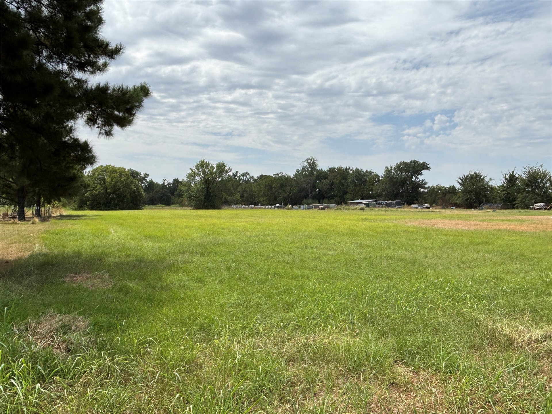 Hendrix Road Property Photo 2