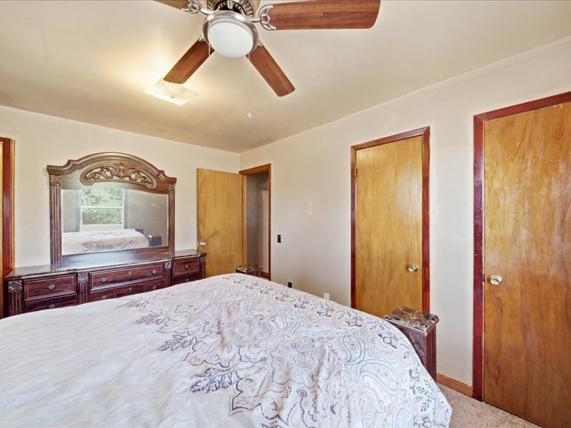 8055 E 585 Property Photo 14