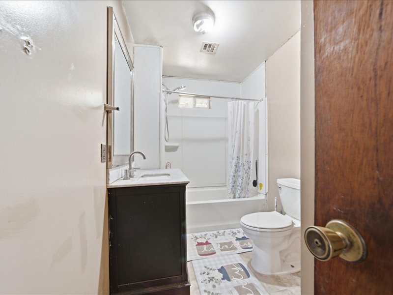 8055 E 585 Property Photo 15