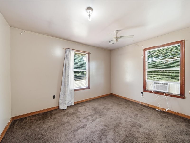 8055 E 585 Property Photo 17
