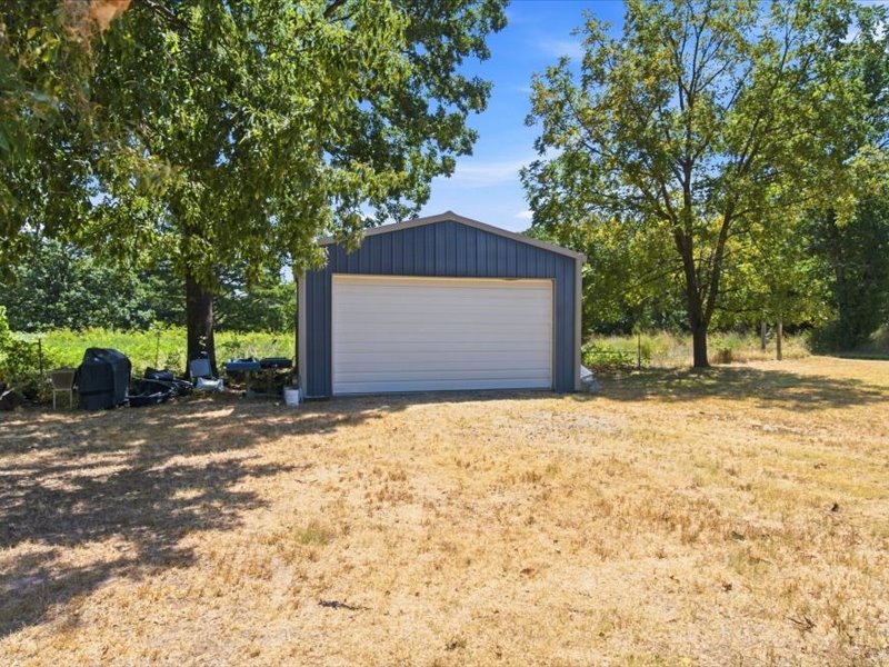 8055 E 585 Property Photo 25