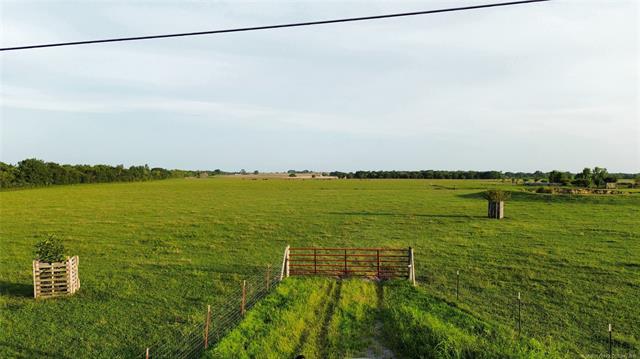 30400 E 760 Road Property Photo 2