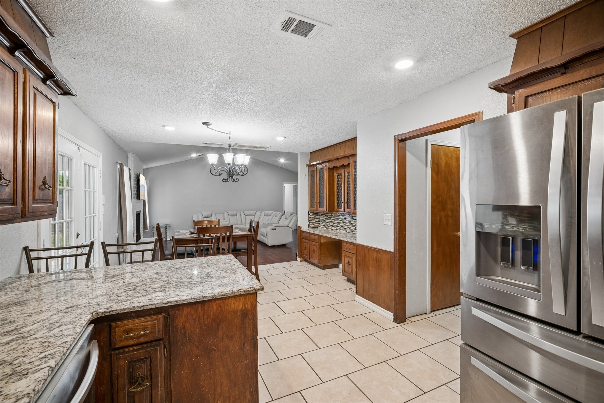 11913 E 38th Place Property Photo 12