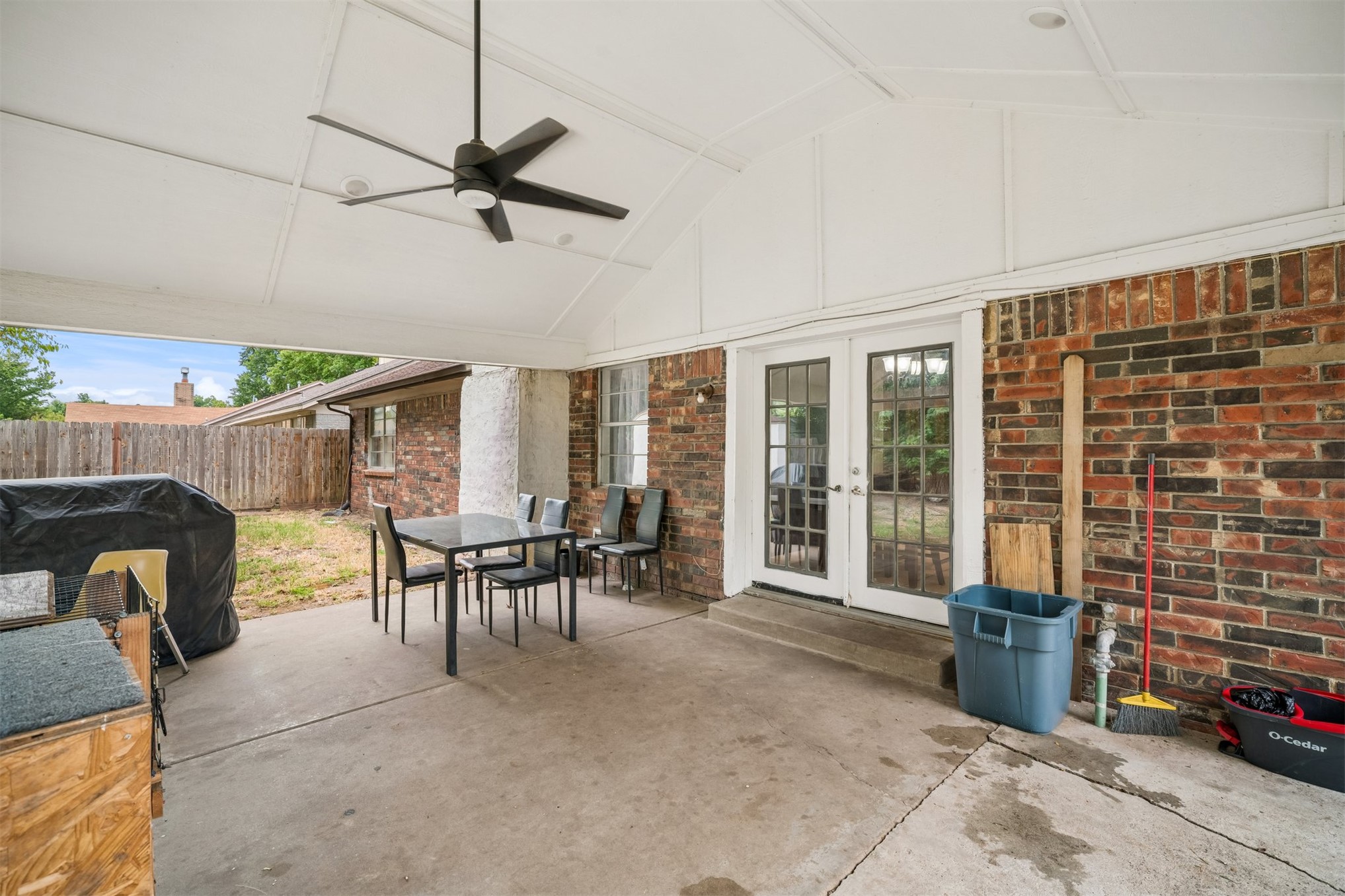 11913 E 38th Place Property Photo 22