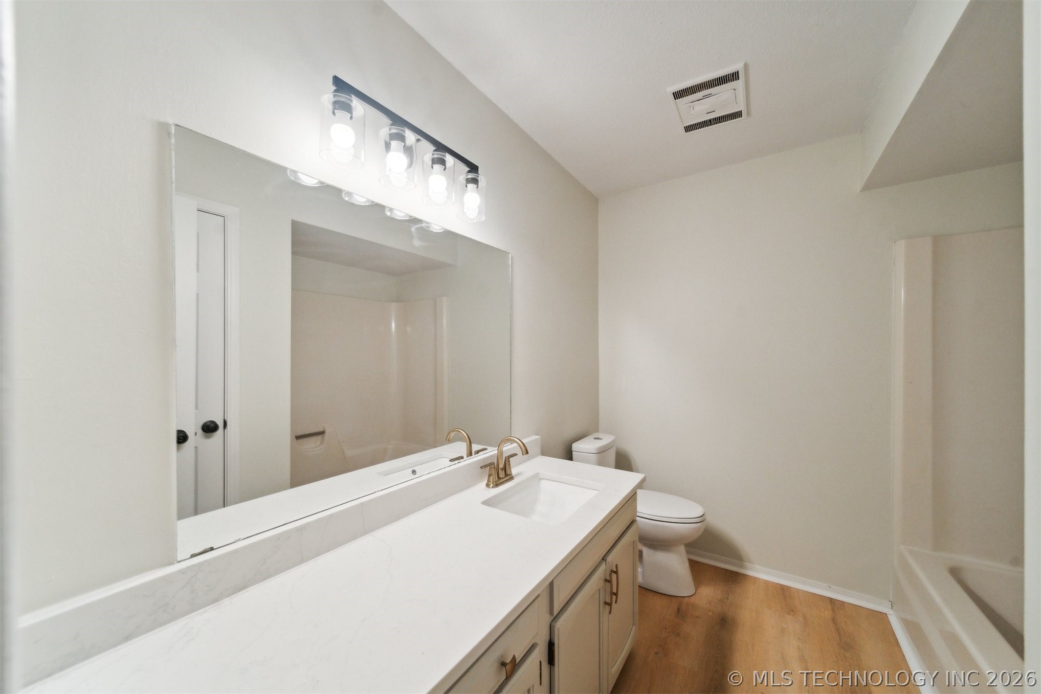 3227 S Allegheny Avenue Property Photo 7
