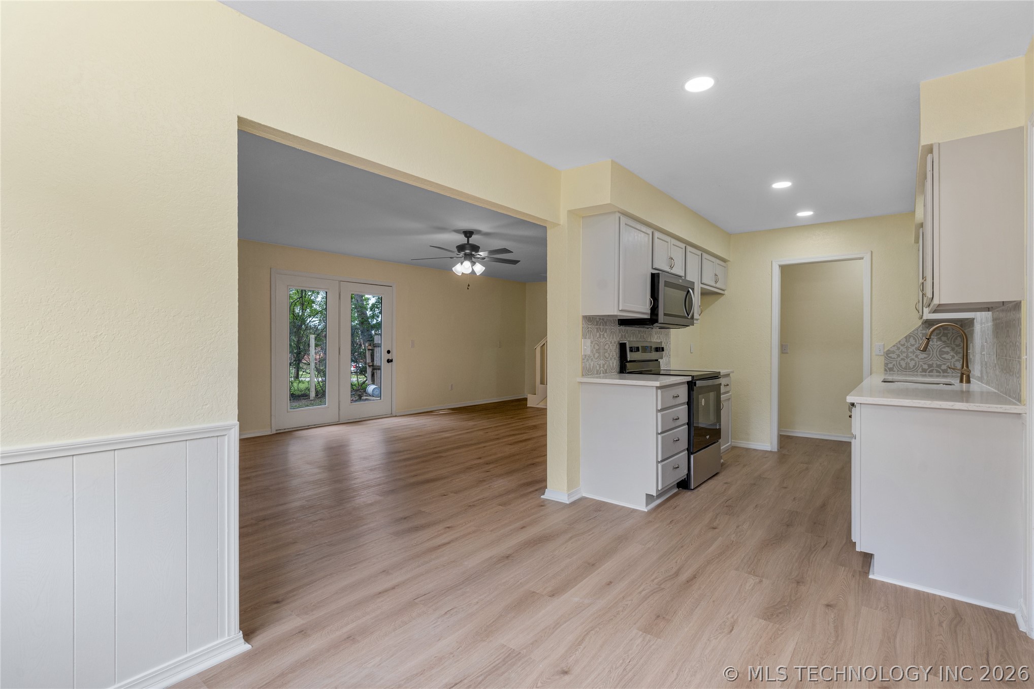 3227 S Allegheny Avenue Property Photo 17