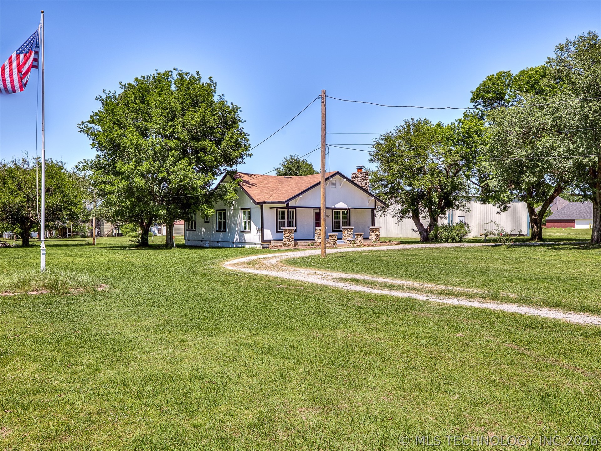 15115 E 136th Street Property Photo 5