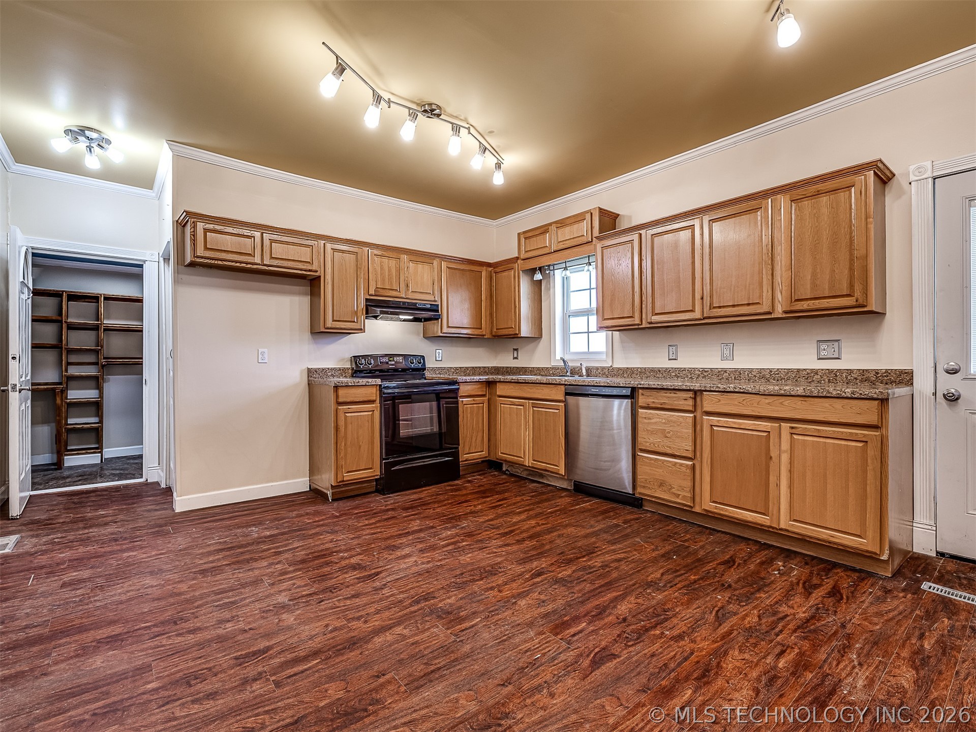 15115 E 136th Street Property Photo 17