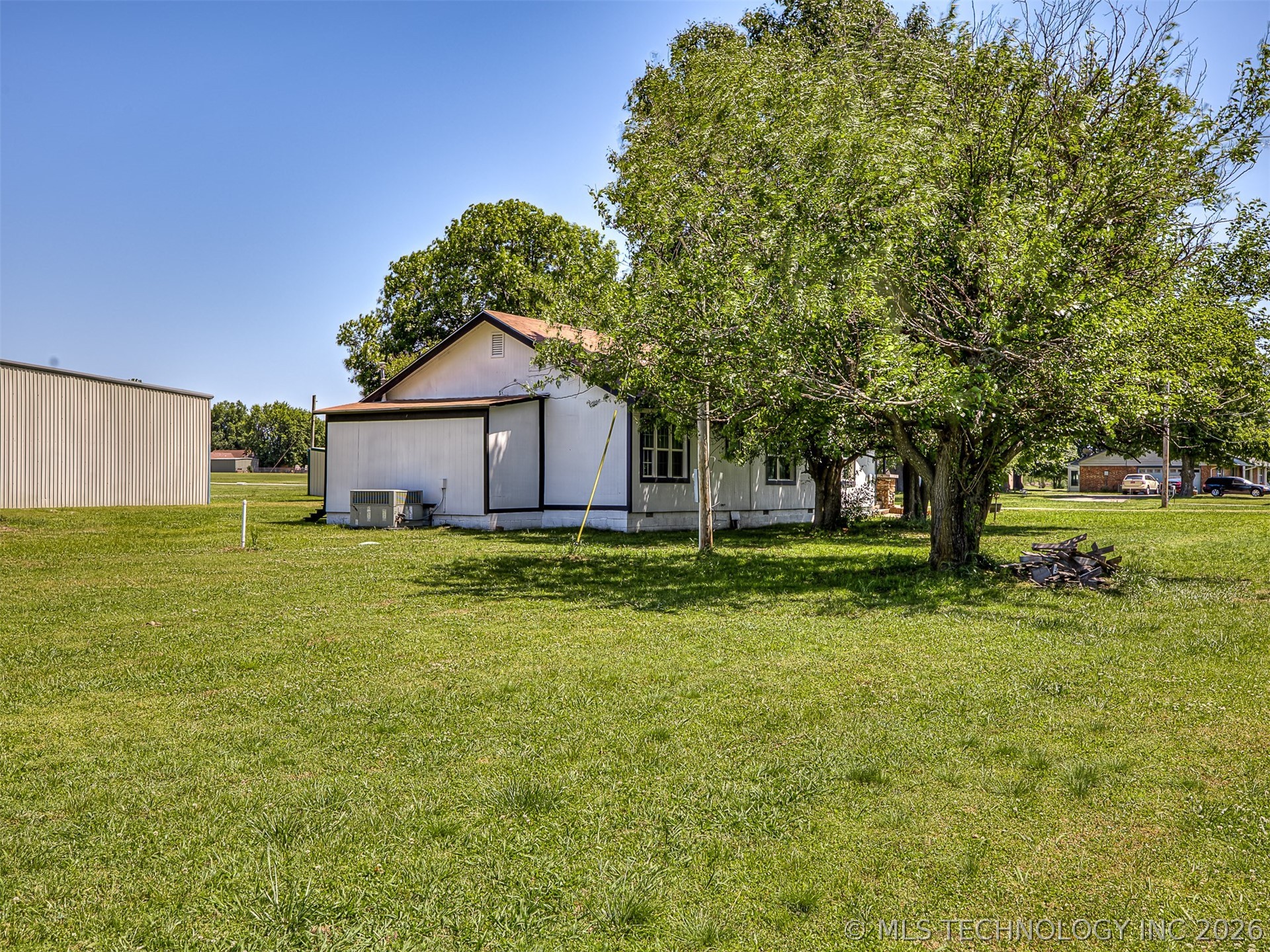 15115 E 136th Street Property Photo 52