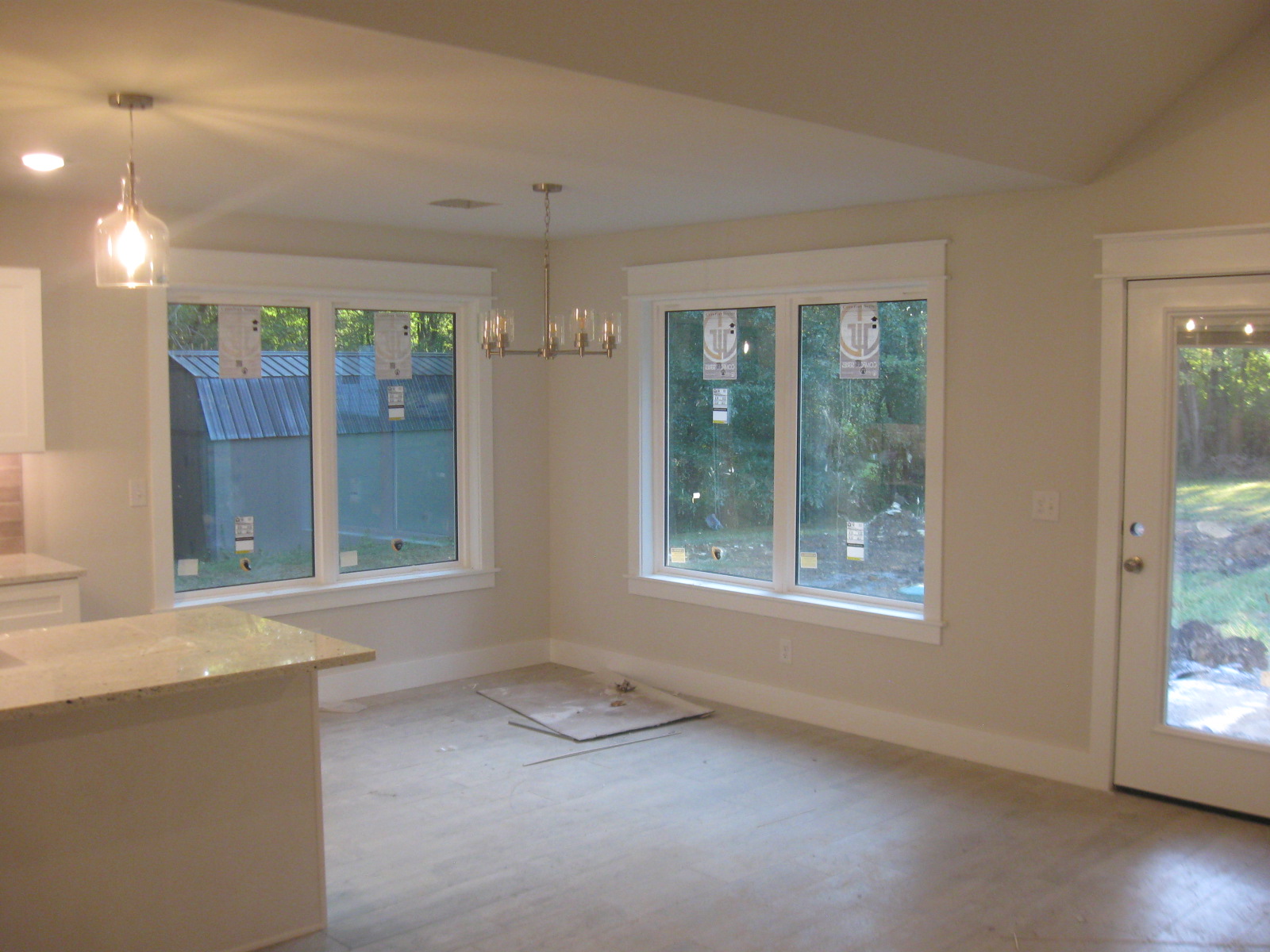 2056 N Cherokee Avenue Property Photo 3