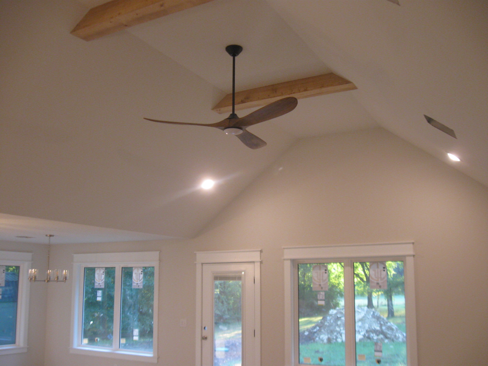 2056 N Cherokee Avenue Property Photo 4
