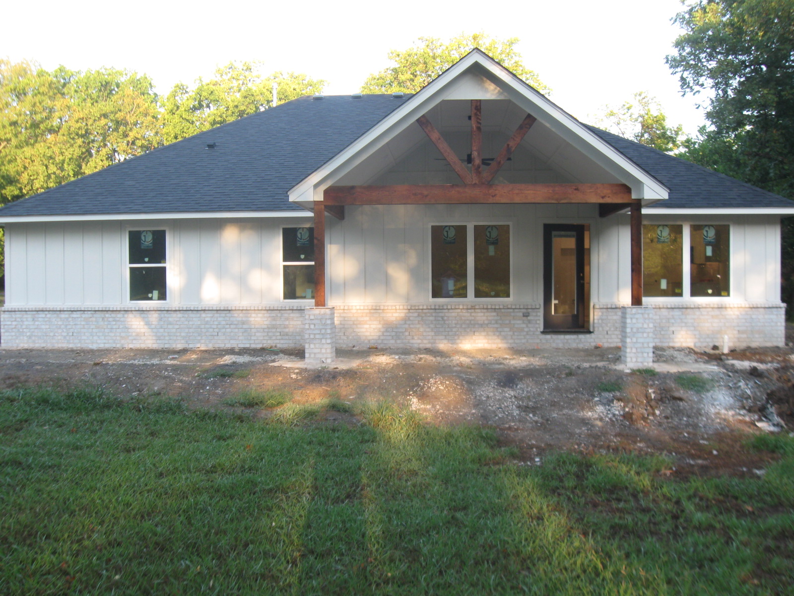 2056 N Cherokee Avenue Property Photo 6