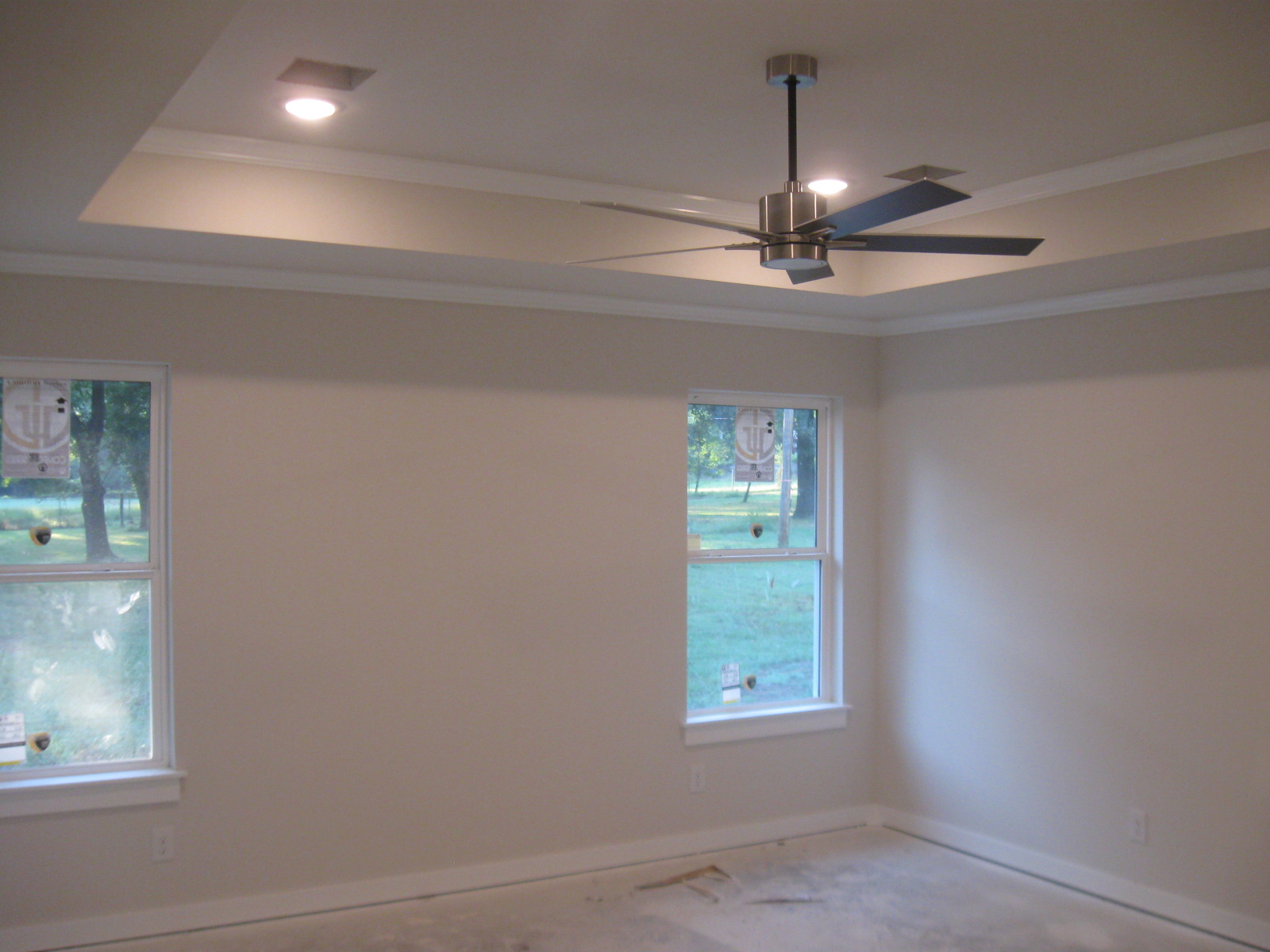 2056 N Cherokee Avenue Property Photo 7