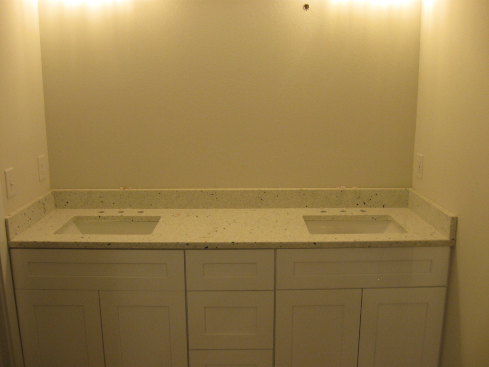 2056 N Cherokee Avenue Property Photo 9