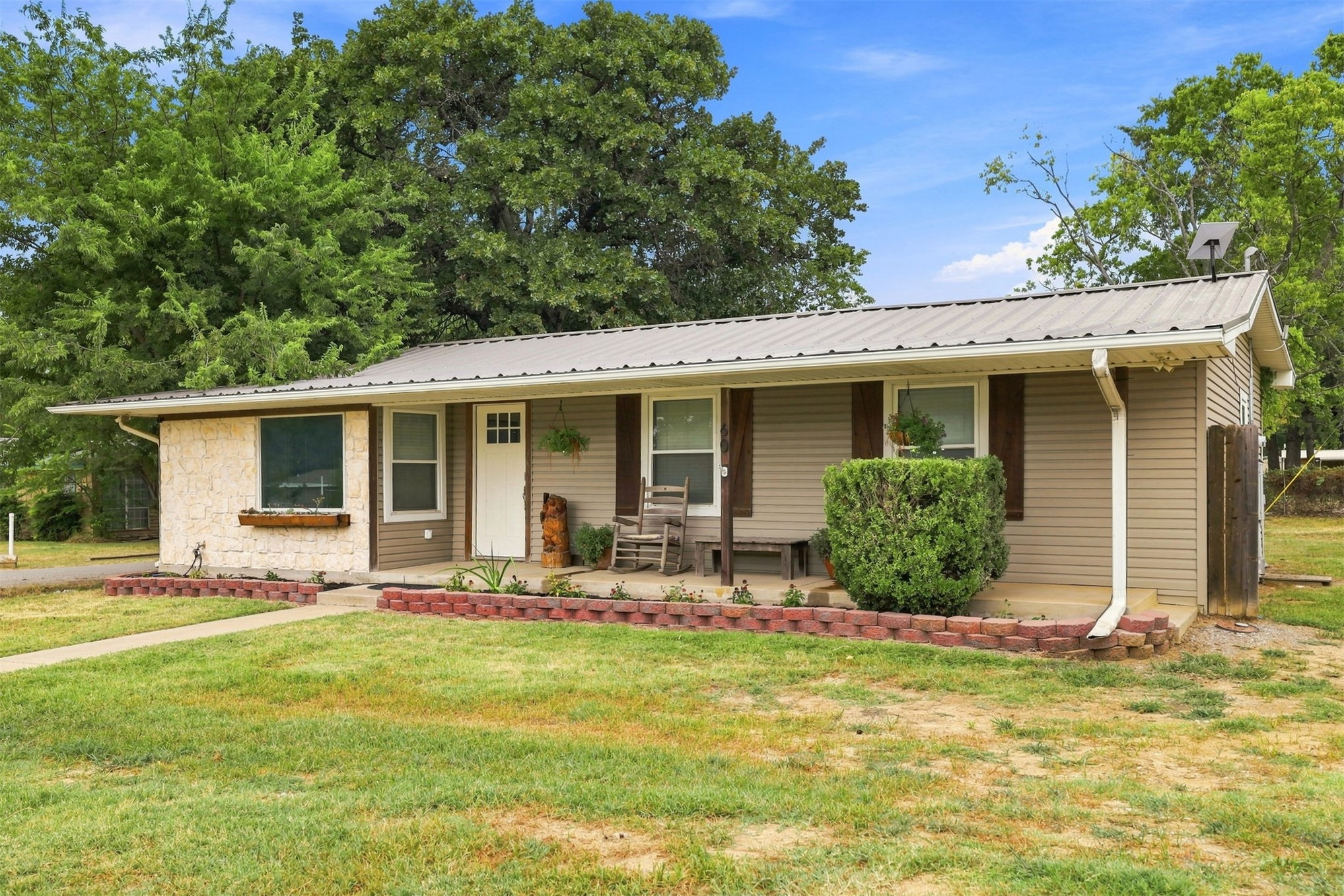 60 Whippoorwill Property Photo 1
