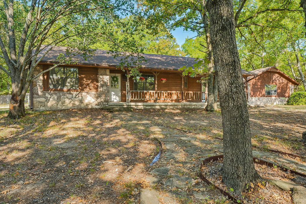 16771 County Road 3547 Property Photo 2