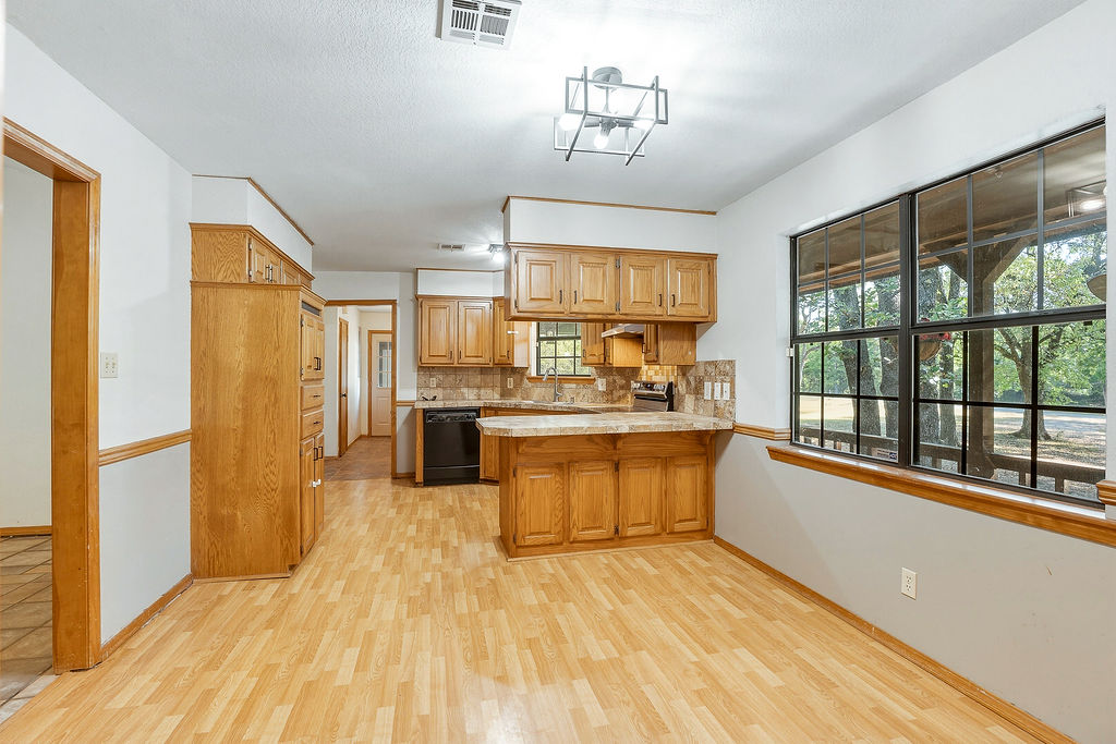 16771 County Road 3547 Property Photo 12