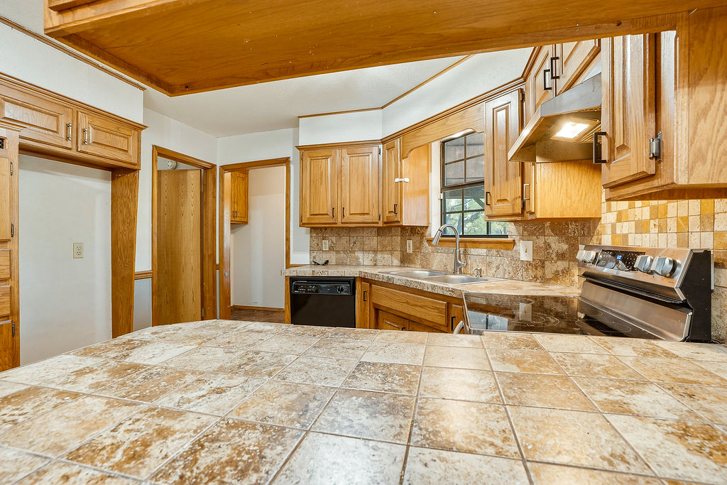 16771 County Road 3547 Property Photo 17