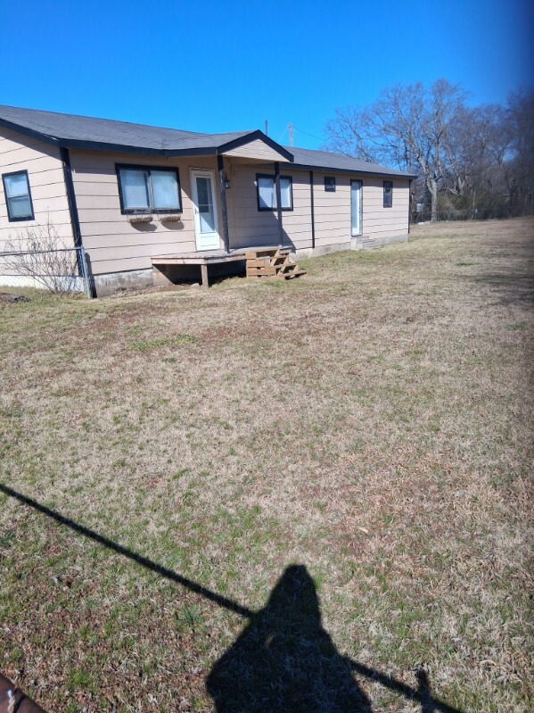 1421 2nd Ne Property Photo 1