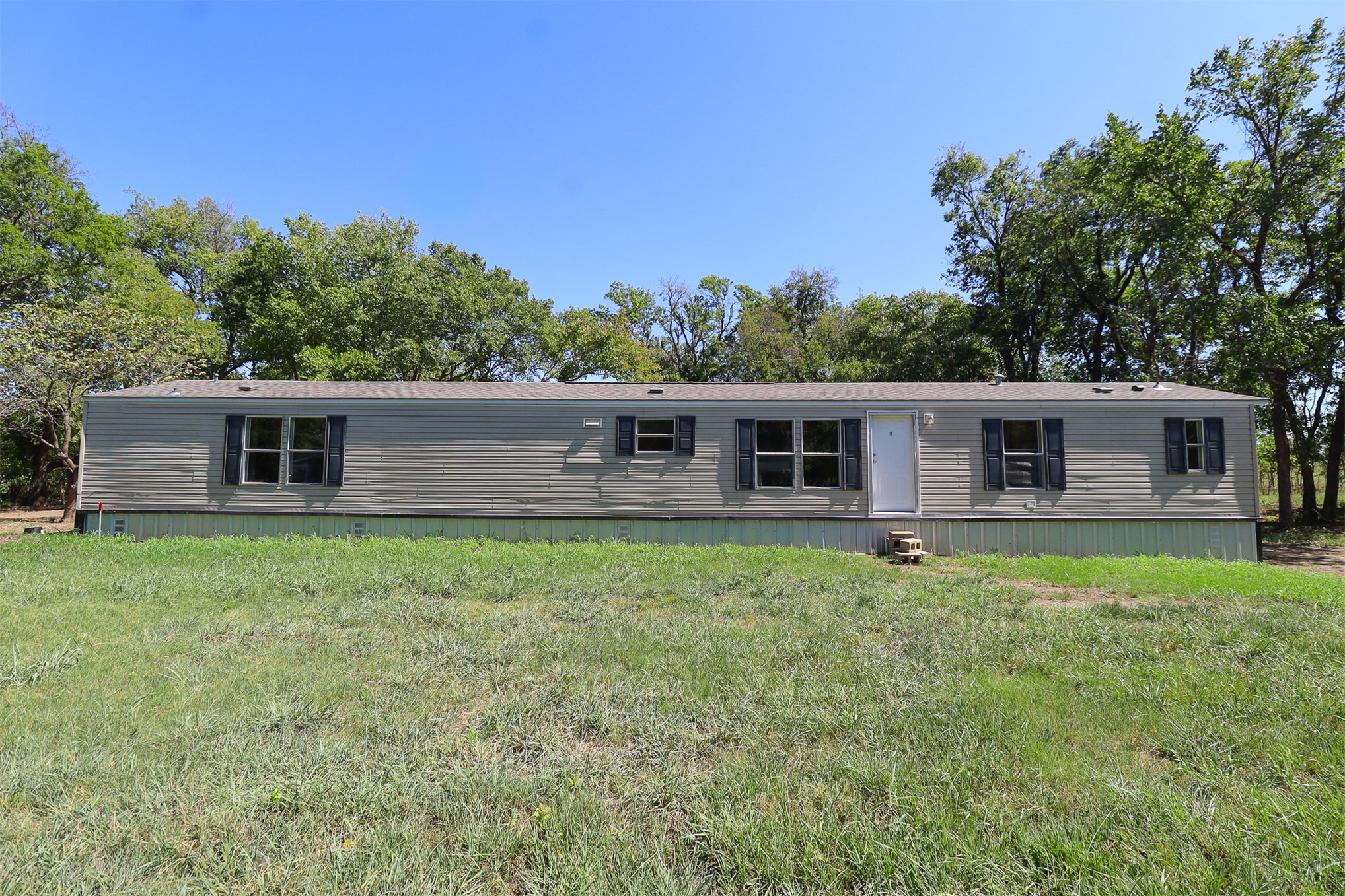2520 N 205 Road Property Photo 1