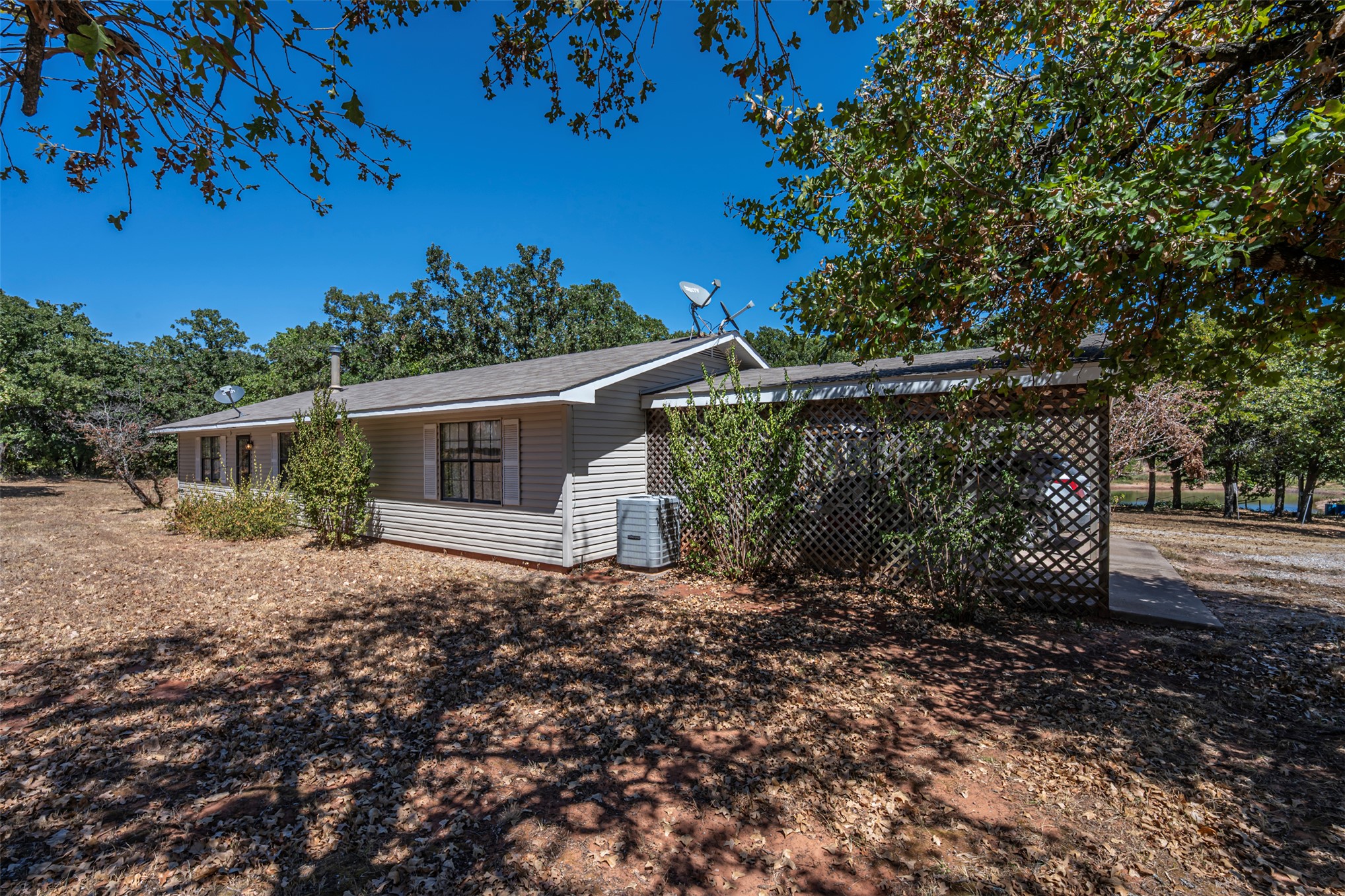 14675 250th Property Photo 12