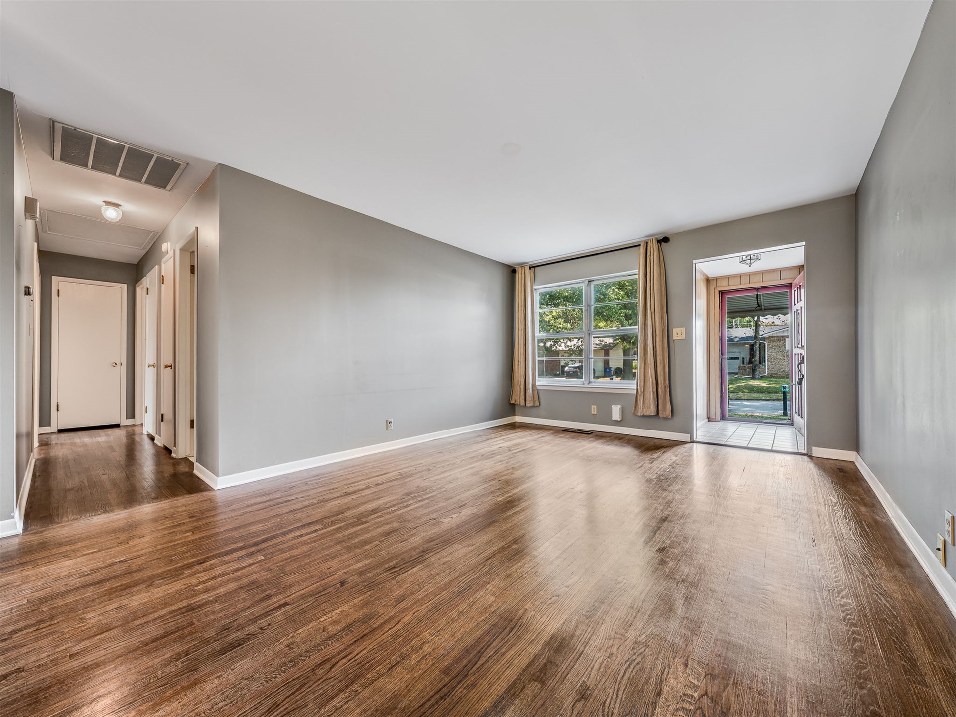 904 E Elgin Place Property Photo 16