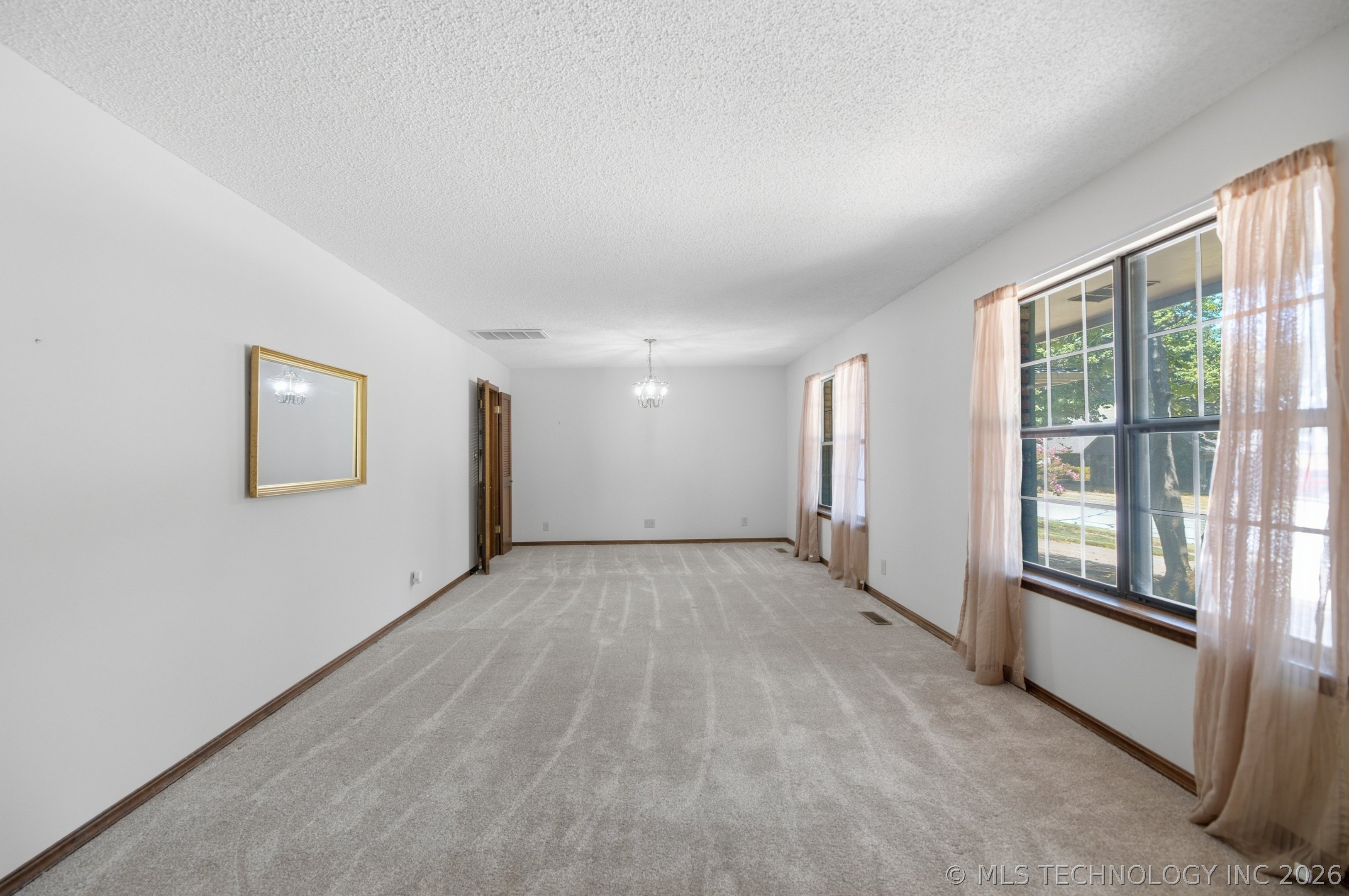 6700 S 5th Avenue Property Photo 3