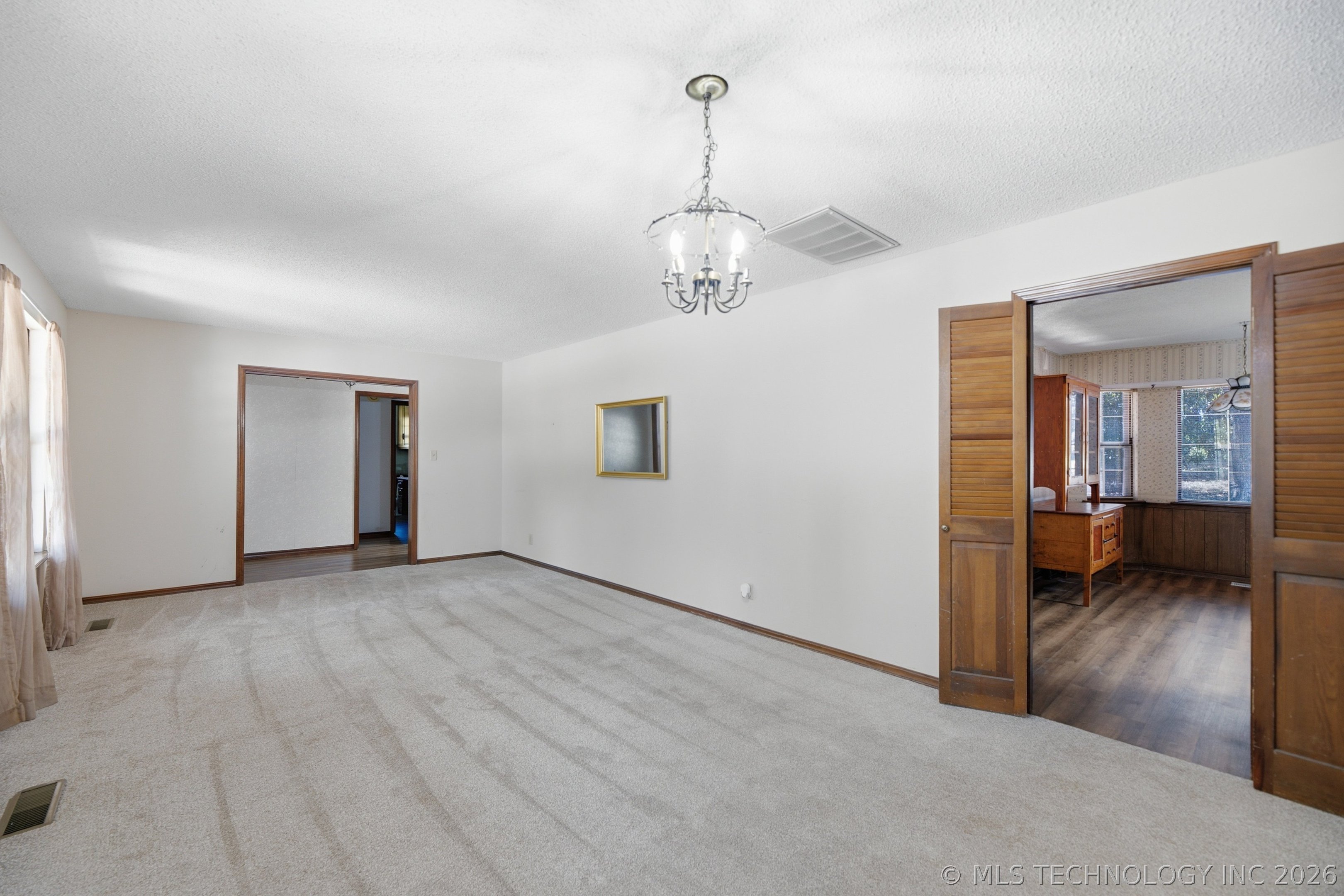 6700 S 5th Avenue Property Photo 4